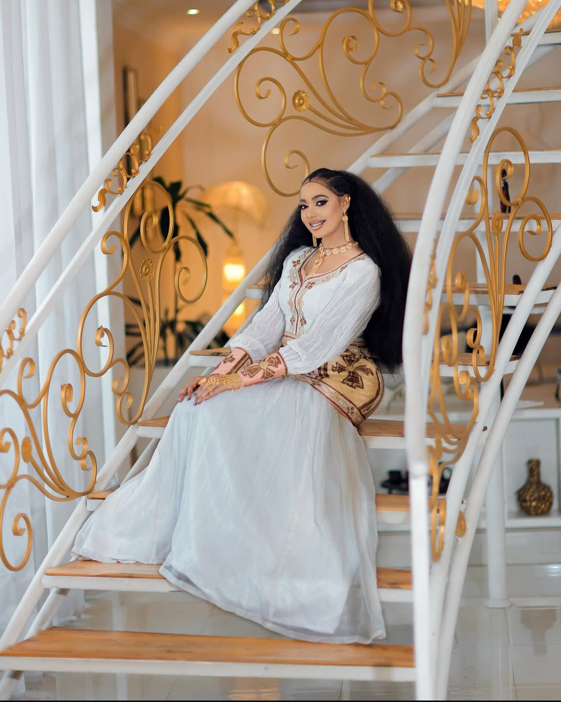Habesh Woman's white dress (ጥልፊ ናይ ሓበሻ)